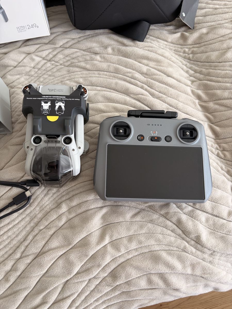DJI Videocamere: Dji Mini 4 Pro Fly More Combo – Nuovo (secondo la descrizione) da Regensdorf venduto da Pajtimv 2