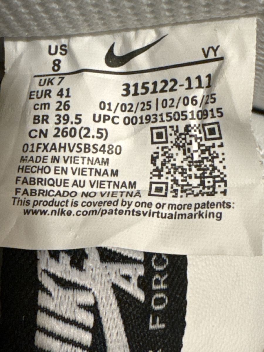 Herrenschuhe: Nike Air Force 1, Taille 41, Comme Neuves, Noires/Blanches – Neu und originalverpackt aus Fribourg von far_p8f5 6