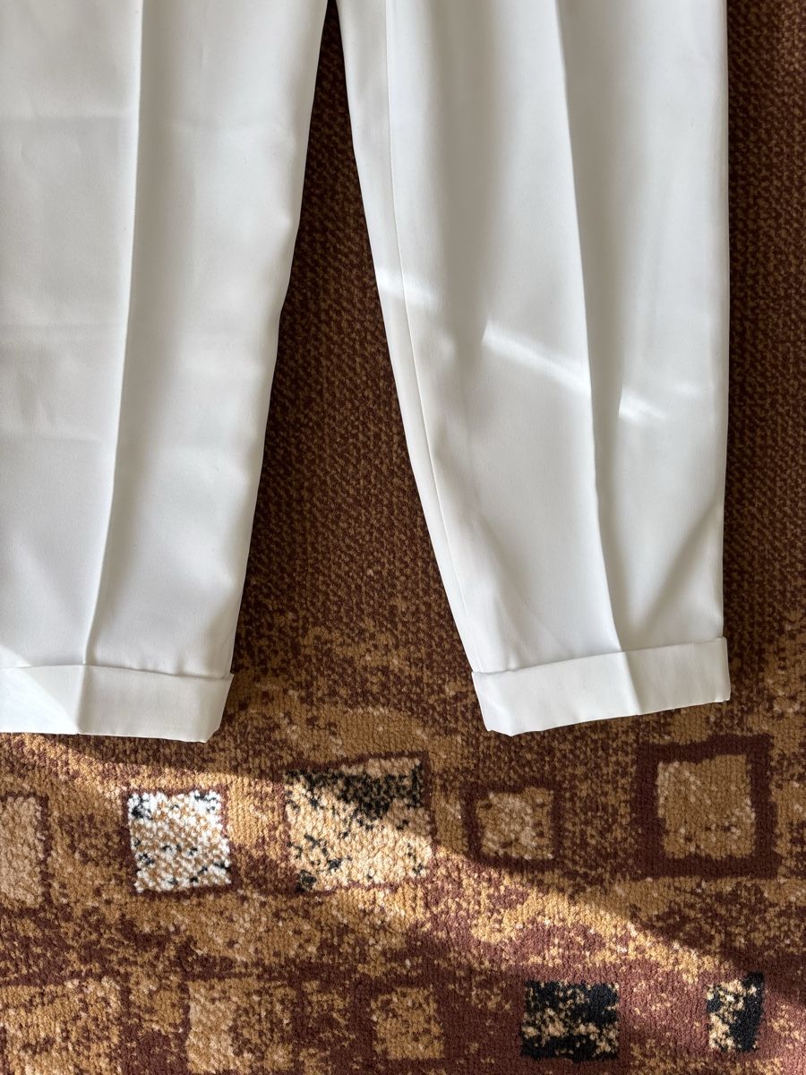 Cream Pantaloni: Trouser cream – Usato da Confignon venduto da Second_Hand_Ch 4