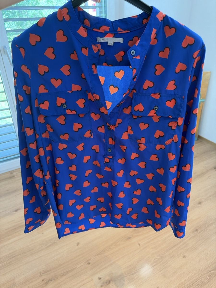 Gap Camicette: Gap Bluse mit Herzenmuster Grösse XS Damen gebraucht – Usato da Vorderthal venduto da Diethelm8853