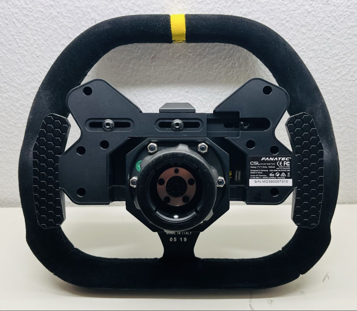 Fanatec Controller: FANATEC Universal Hub mit OMP Lenkrad – Usato da Onex venduto da KTaufiq 1