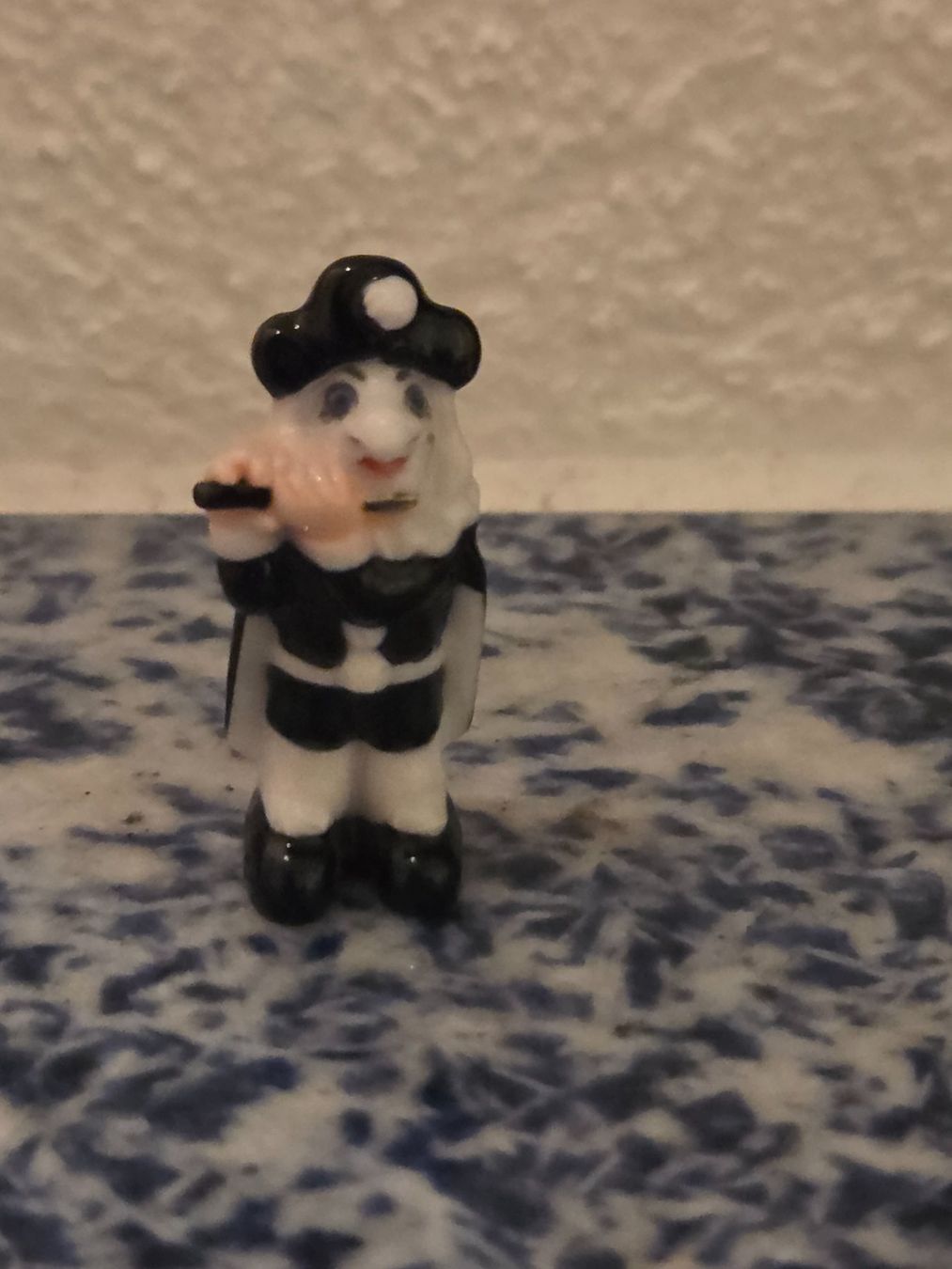 Statuette: Kübler Fasnachtsfigürli – Usato da Pratteln venduto da Faehrimaa4057