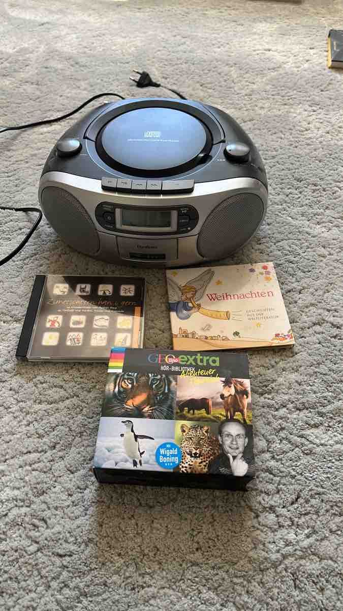 Tragbarer Mediaplayer: CD Player tragbar mit Lautsprechern gebraucht – Gebraucht aus Uetikon am See von klimba1