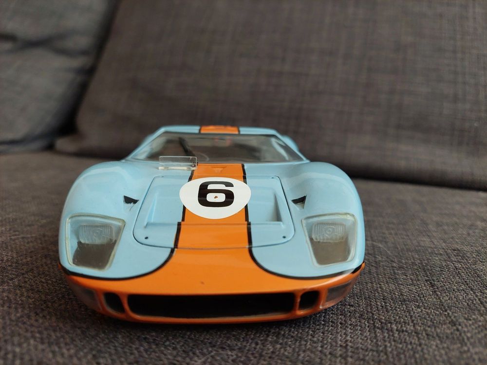 Miniature Ford GT40 1/43 Spark RHD No.6 Gulf 24h Le Mans 1969 J.Oliver