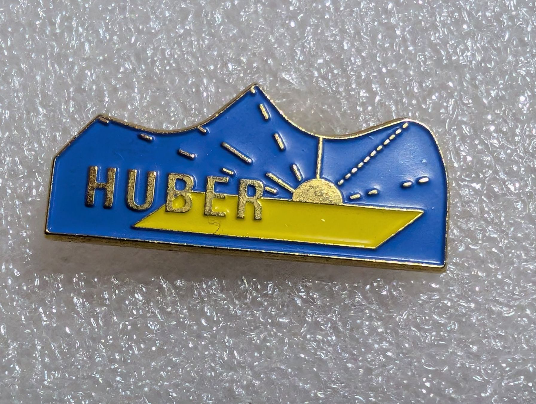 Placchette & Badge: Ansteckpin 246: Huber – Usato da Oppligen venduto da Pin-Fall-Shop