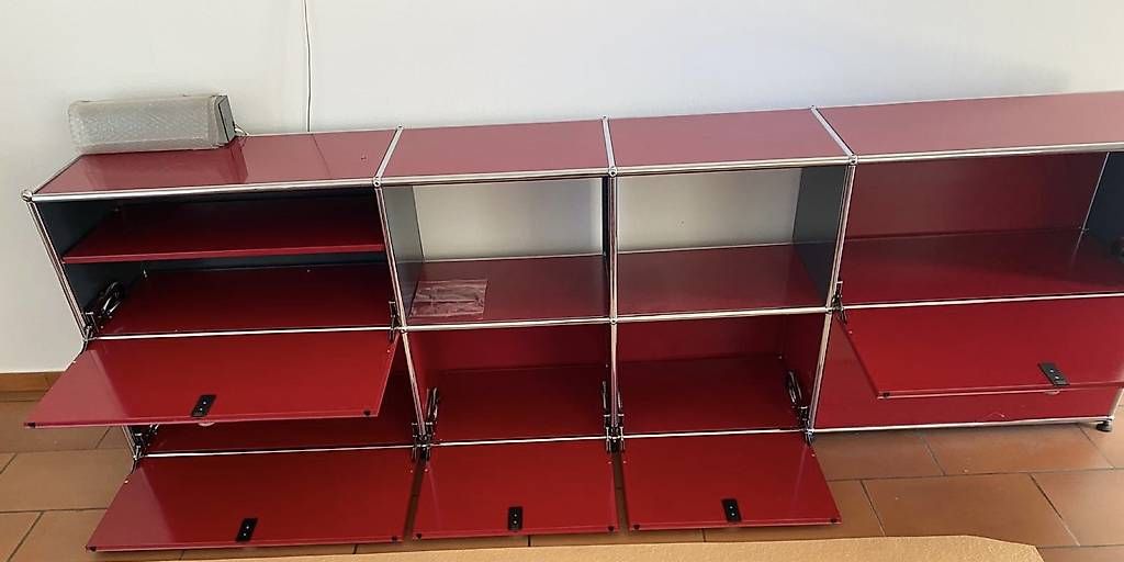 USM Étagères: USM Haller Sideboard rot – D'occasion à Luzern par B-R