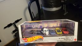 Hot Wheels Premium Fleet Street Set JDM
