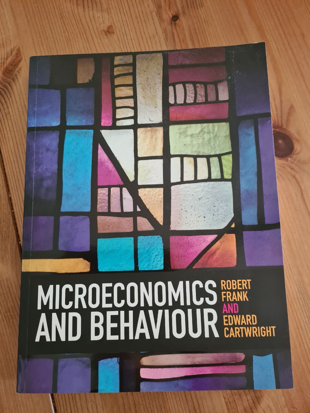 Livres: Microeconomics and Behaviour – D'occasion à Horw par Mirii91