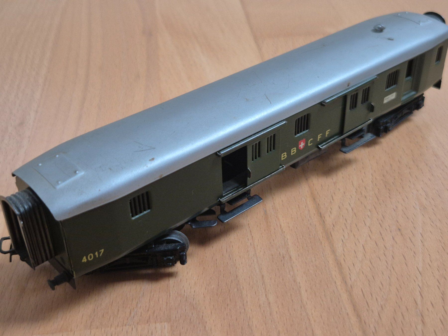 Märklin Modellini di ferrovie: Postwagen Märklin H0 - SBB CFF – Usato da Wetzikon ZH venduto da Gterl