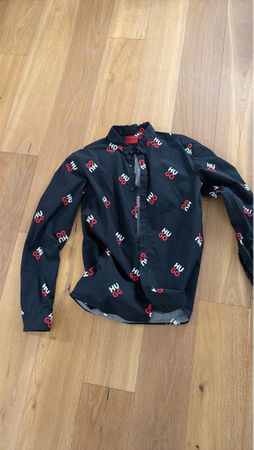 Schwarze Hugo Hemd mit Muster, Grösse M, top Zustand!