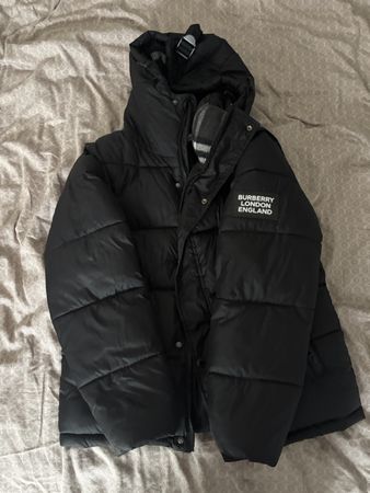 Burberry London England Puffer Jacket black like new