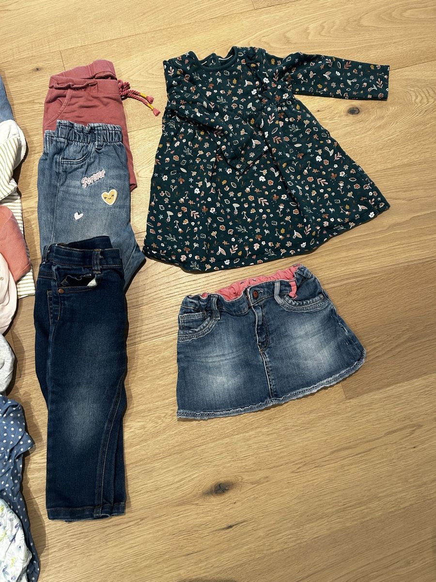 Ensembles coordonnés: Mädchen Kleiderpaket Grösse 86 – D'occasion à Wetzikon ZH par Smashy333 2