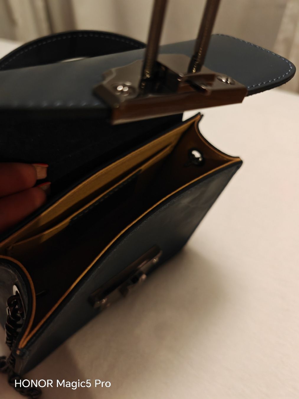 Taschen für Damen: Tasche – Gebraucht aus Birsfelden von mar_8957 2