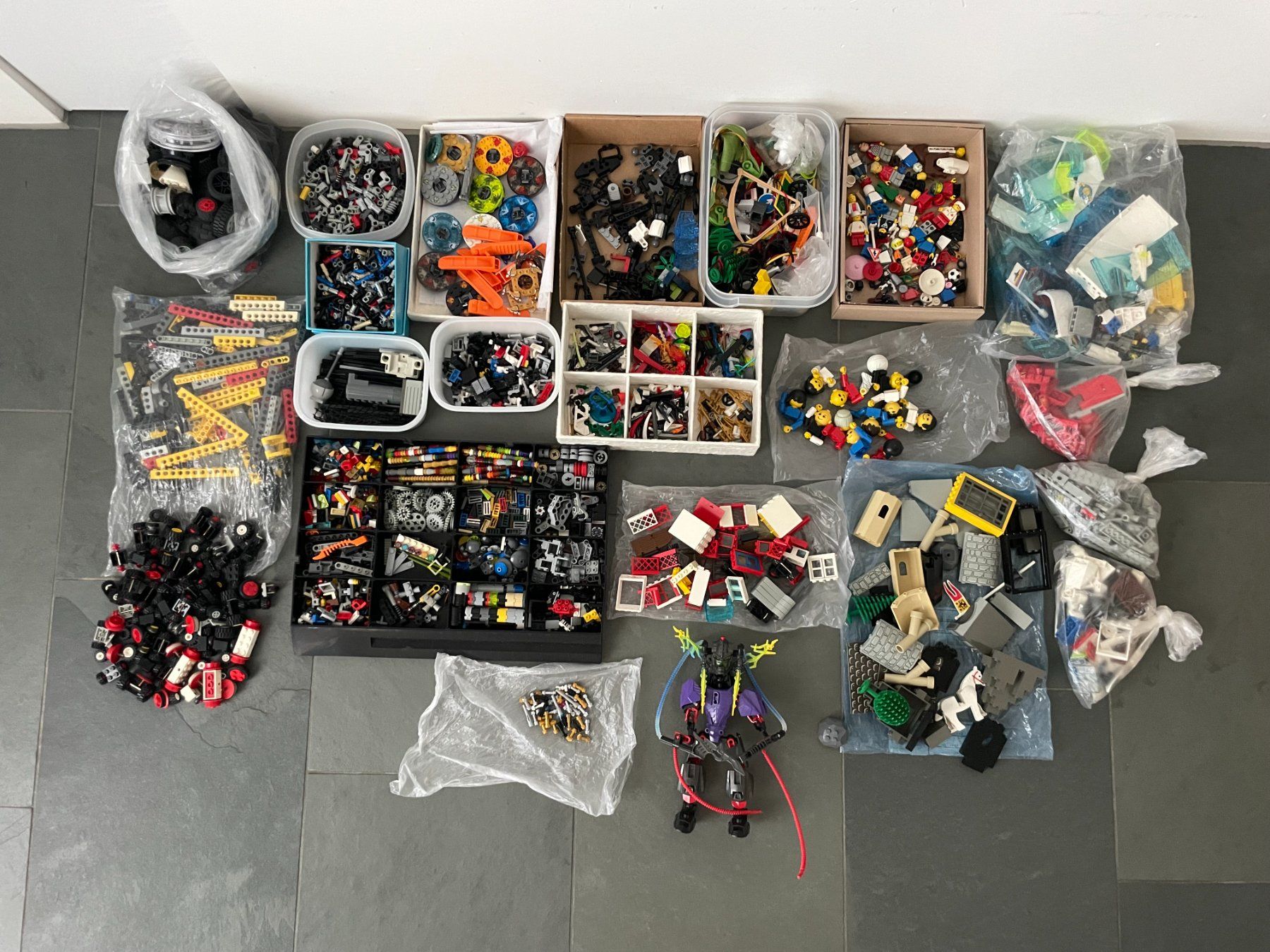 Lego Giocattoli: Diverse Legos mit vielen Spezialteilchen – Usato da Männedorf venduto da Somasi
