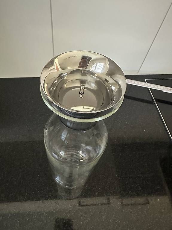 Karaffen: Lunasol Glaskaraffe 1.5 Liter mit Edelstahl-Deckel – Gebraucht aus Busswil BE von verowo 2