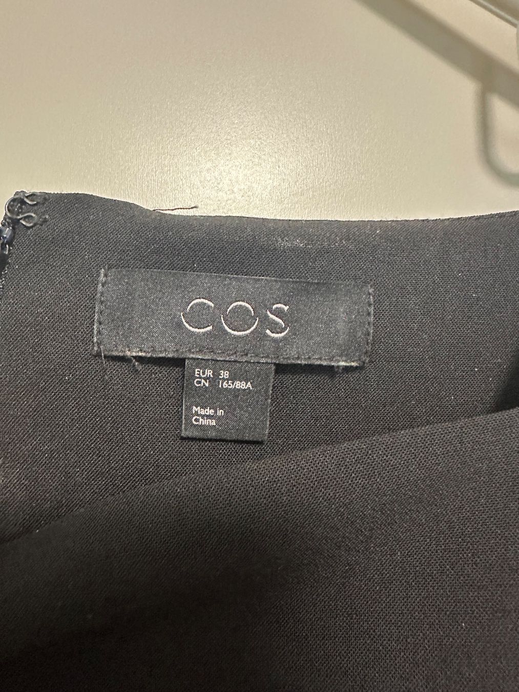Cos Vestiti: COS Schwarze Kleid Gr 38 EUR – Usato da Basel venduto da iulia_haul 4