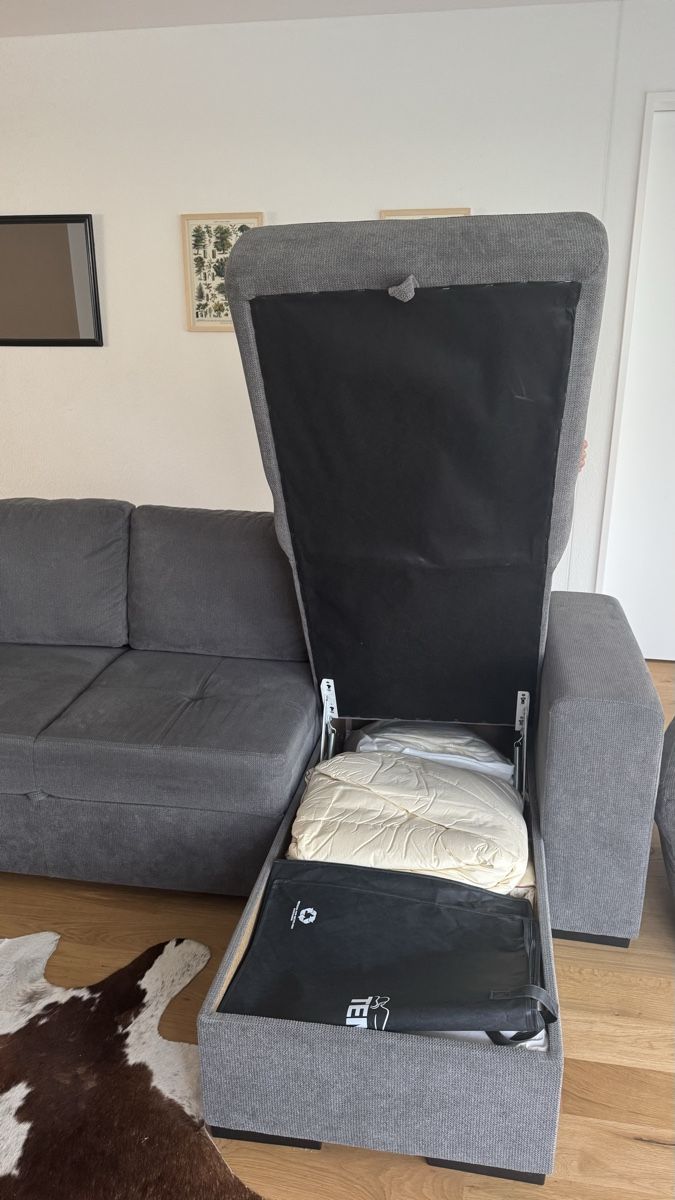 Sofas: Graues Ecksofa mit Schlaffunktion und Stauraum – Gebraucht aus Ins von 19chiara91 1