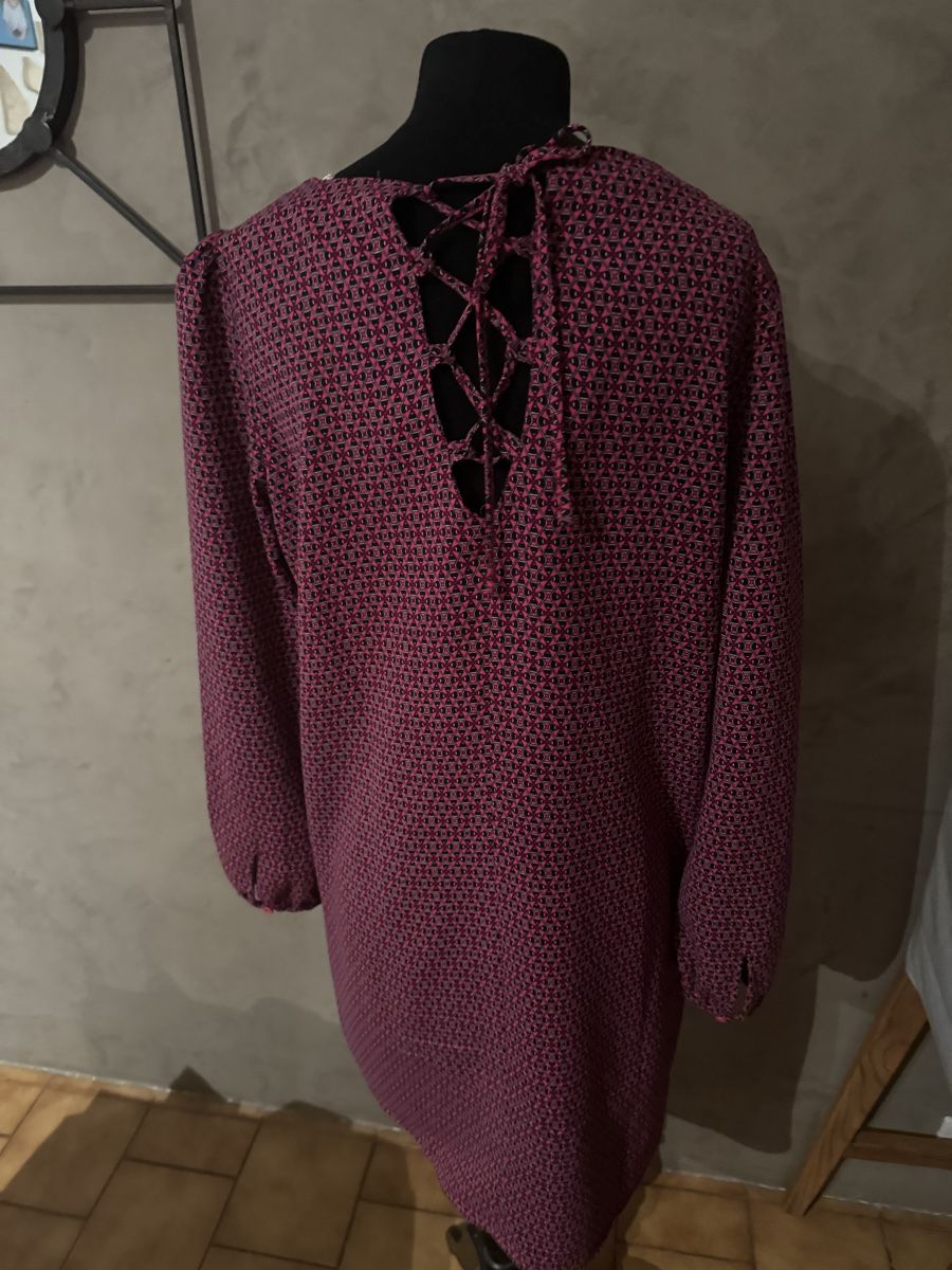 Vestiti: Robe taille 38 myriam – Usato da Veyrier venduto da kimedovapa 1