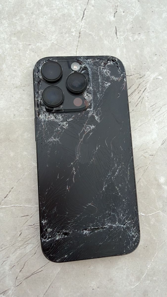 Apple Portables: Iphone 16 pro – Défectueux à Geroldswil par agi_6jyg 1