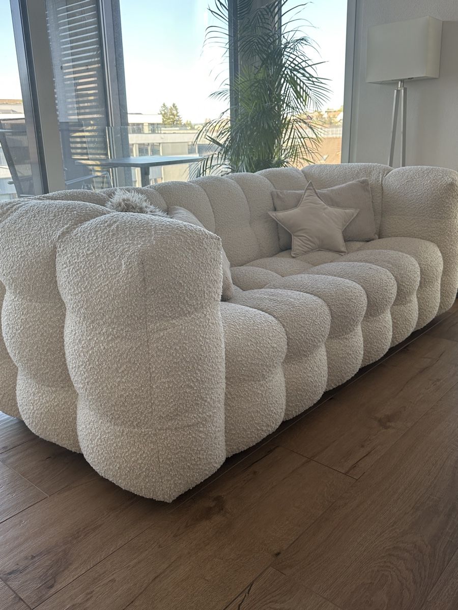 Maisons du monde Divani: Bouclé Sofa & Hocker in beige – Usato da Bern venduto da scng 3
