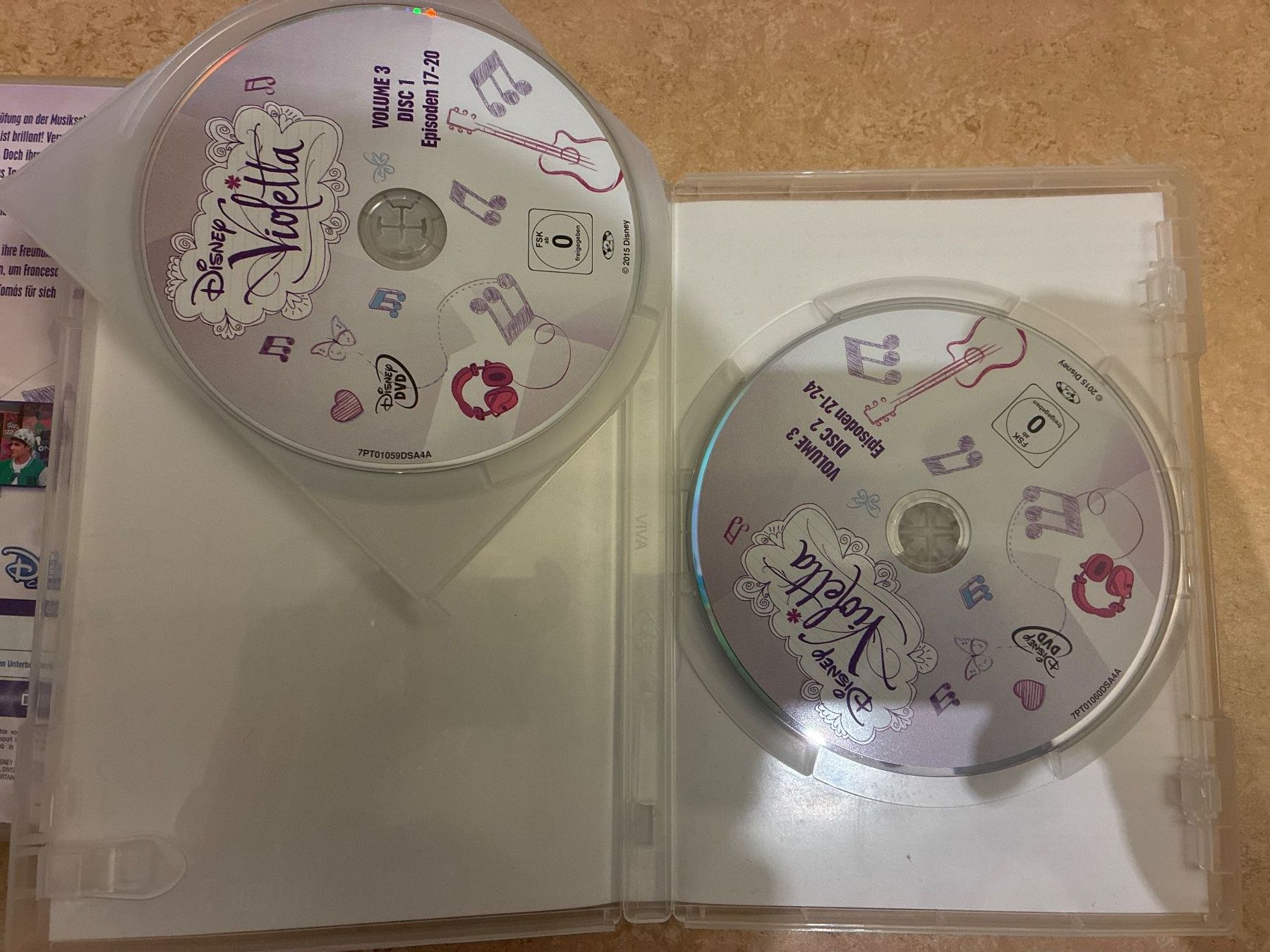 Tous les DVDs: 6 DVDs- Violetta Staffel 1, Volume 1-3 – D'occasion à Guntershausen par Gloominati 7