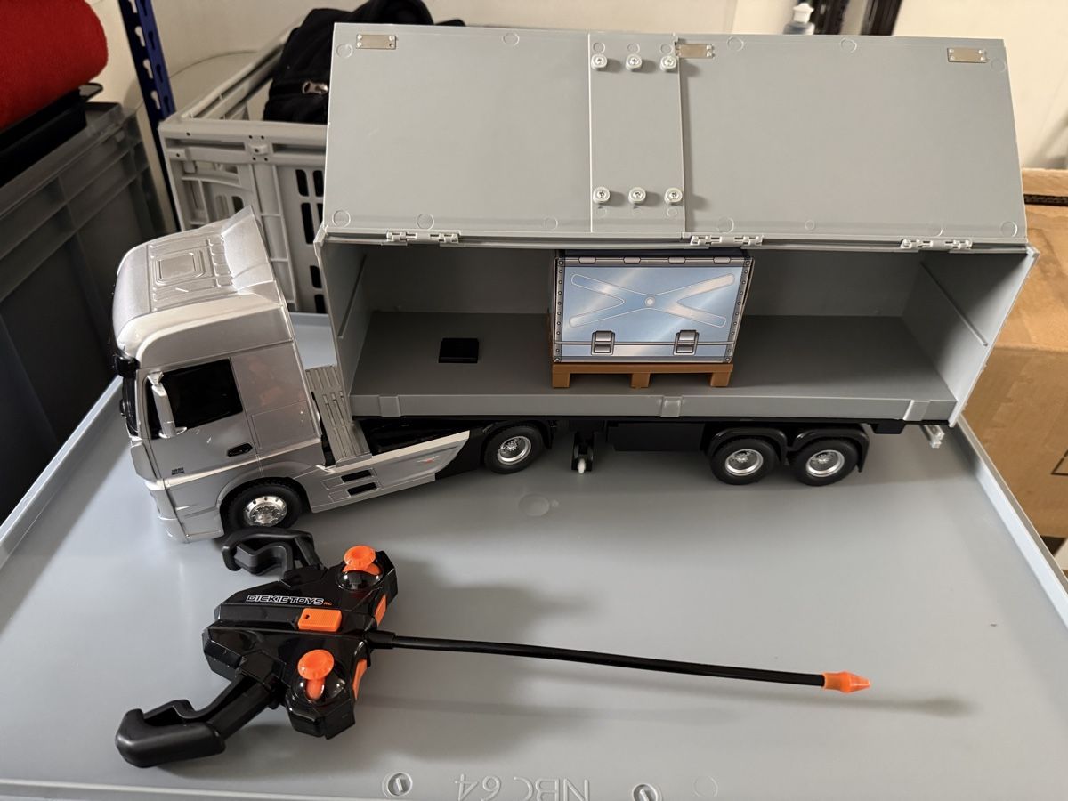 Modellismo RC: RC Mercedes Actros & RC Gabelstapler  – Usato da Schwyz venduto da Aasterix 2