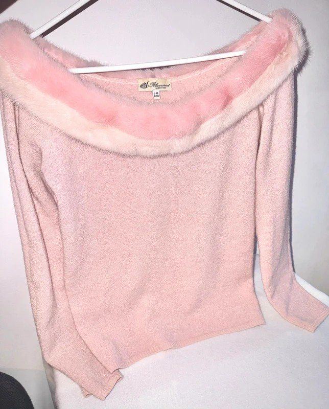 Maglioni & Felpe: Blumarine Pullover mit Pelzbesatz, Gr. 40, rose – Usato da Obergösgen venduto da crystalfox 3
