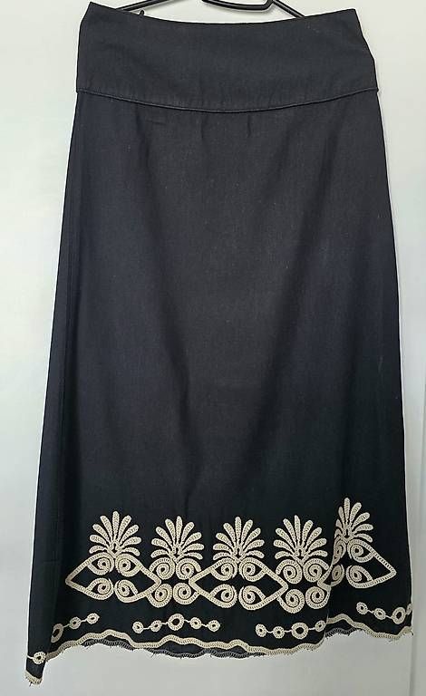 Lotti di vestiti: Ensemble femme – Usato da Bernex venduto da yfw_xj2z