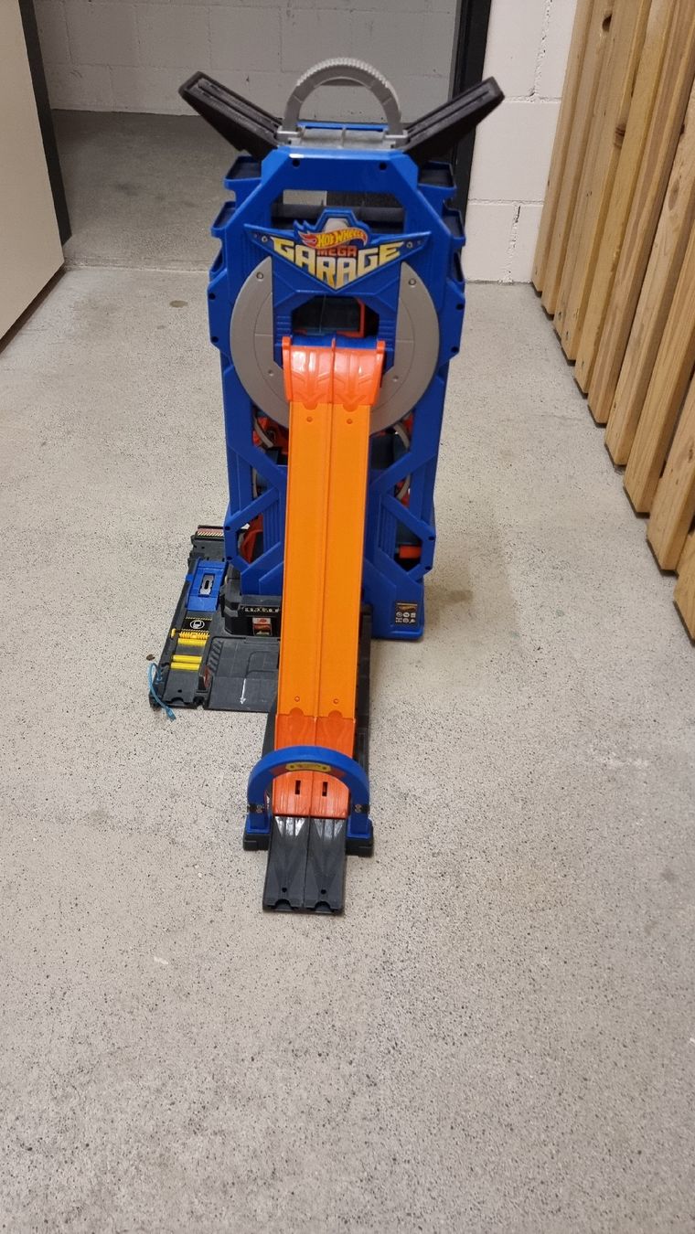 Hot Wheels Piste: Hotwheel garage – Usato da Birmenstorf AG venduto da kito83 1