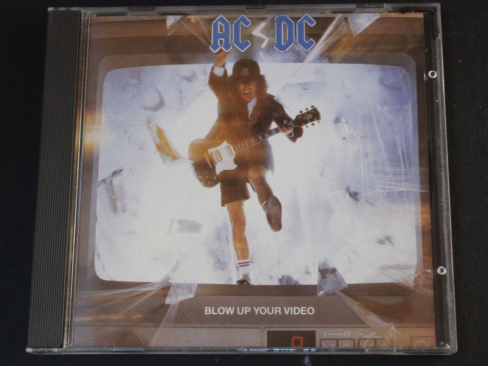 CDs: AC/DC - BLOW UP YOUR VIDEO CD 1988 – Gebraucht aus Tübach von JamesStone 1