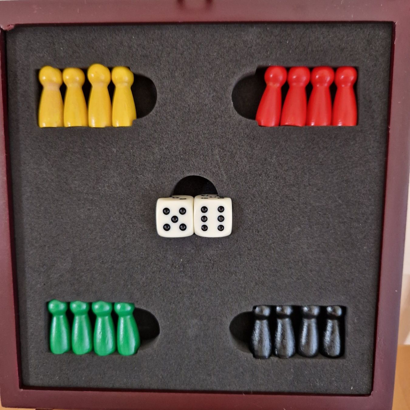 Giochi: Wein und Spiel: Kombikiste – Usato da Rüti ZH venduto da Gigelisuppe 5
