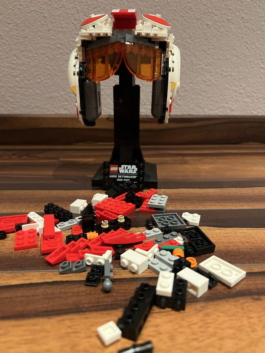Lego Spielzeuge: LEGO Star Wars 75327 Luke Skywalker Red Five Helmet – Gebraucht aus Brunnen von Dirza78 5