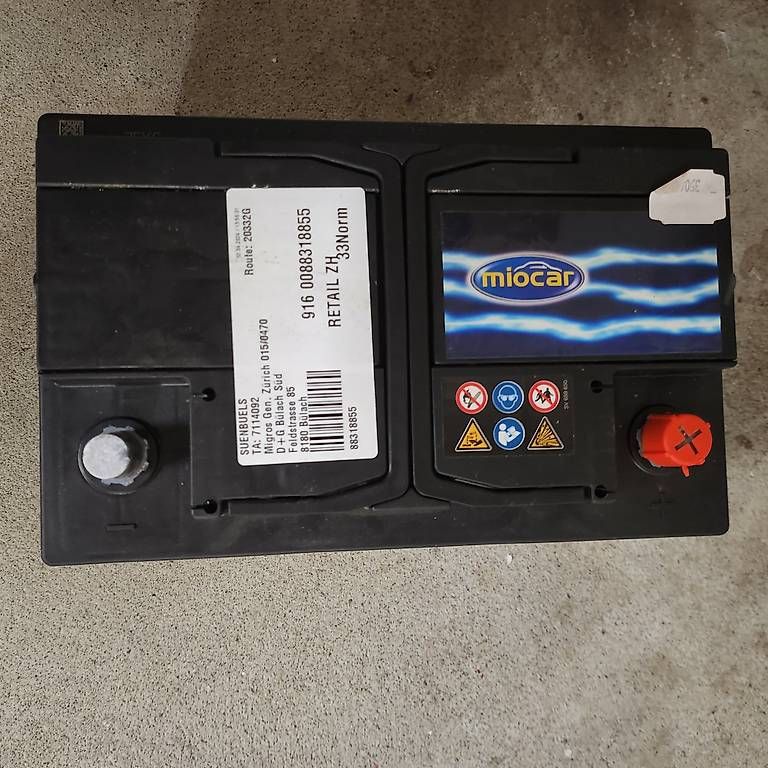Batterie: Auto Akkumulator 74 AH – Usato da Glattfelden venduto da garmaus 1