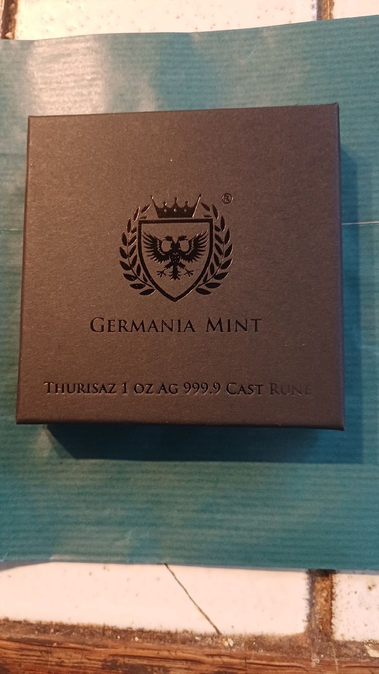 Edelmetalle: 1oz Silber CAST RUNE THURISAZ UV EFFECT EISBLAU 2500Stück – Neu und originalverpackt aus Bex von renebaar