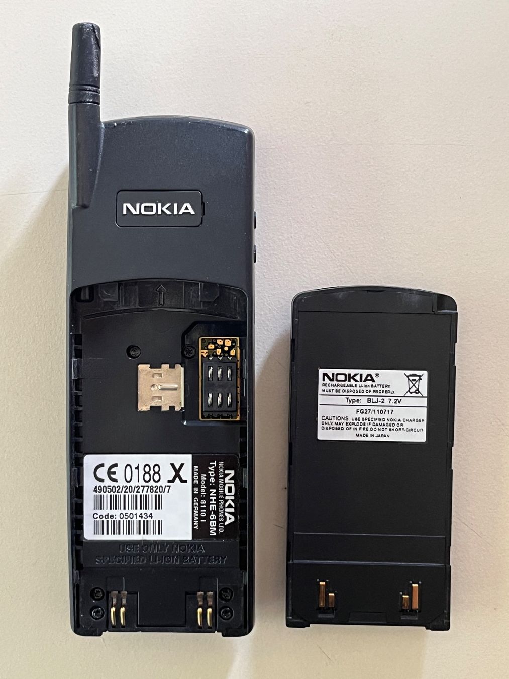 Nokia Handys / Smartphones: Nokia 8110i – Gebraucht aus Zürich von Fausto04 3