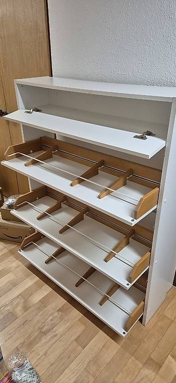 Scaffali: Schuhregal gratis zum abgeben  – Usato da Stalden (Sarnen) venduto da besttime01 2