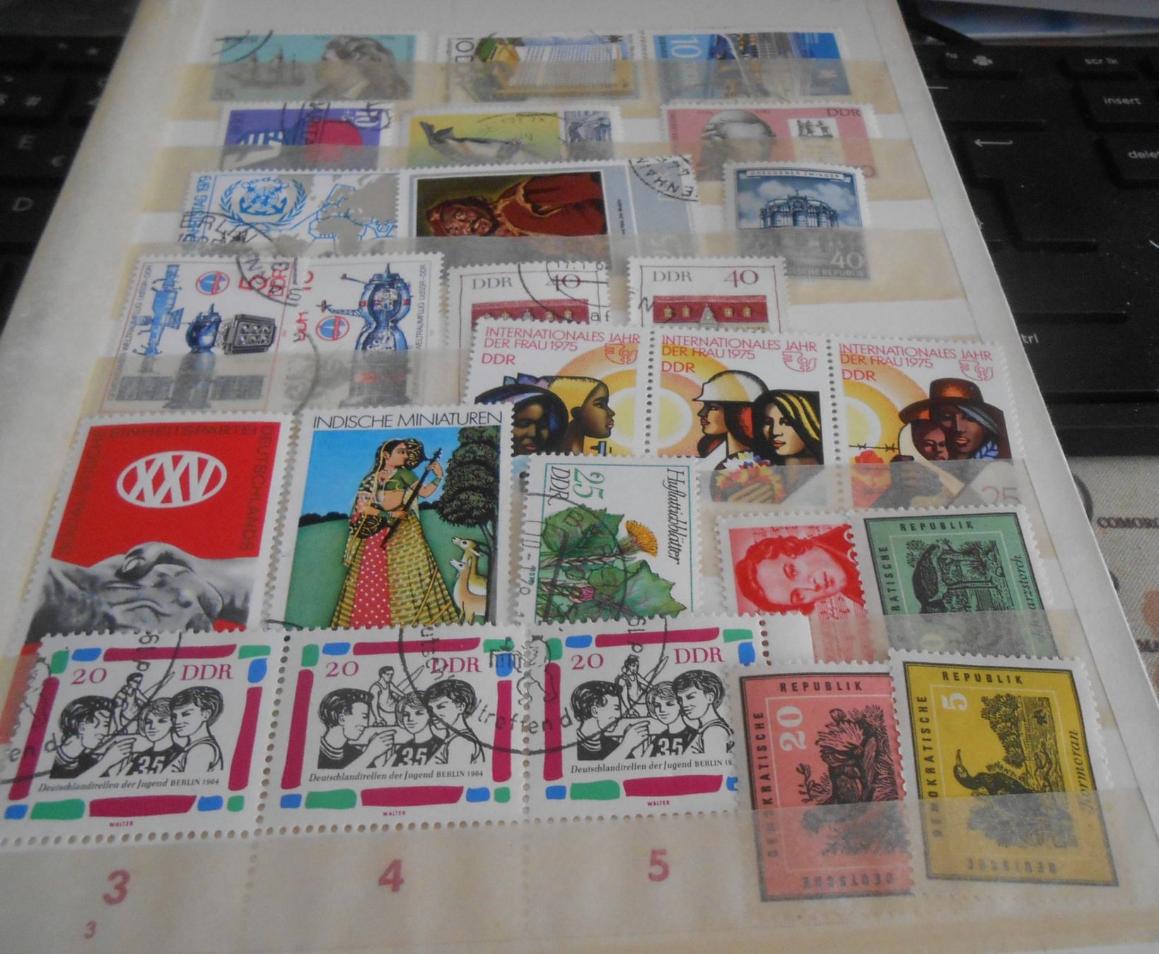 Alle Briefmarken: kleines Lot Briefmarken DDR – Gebraucht aus Basel von Javer