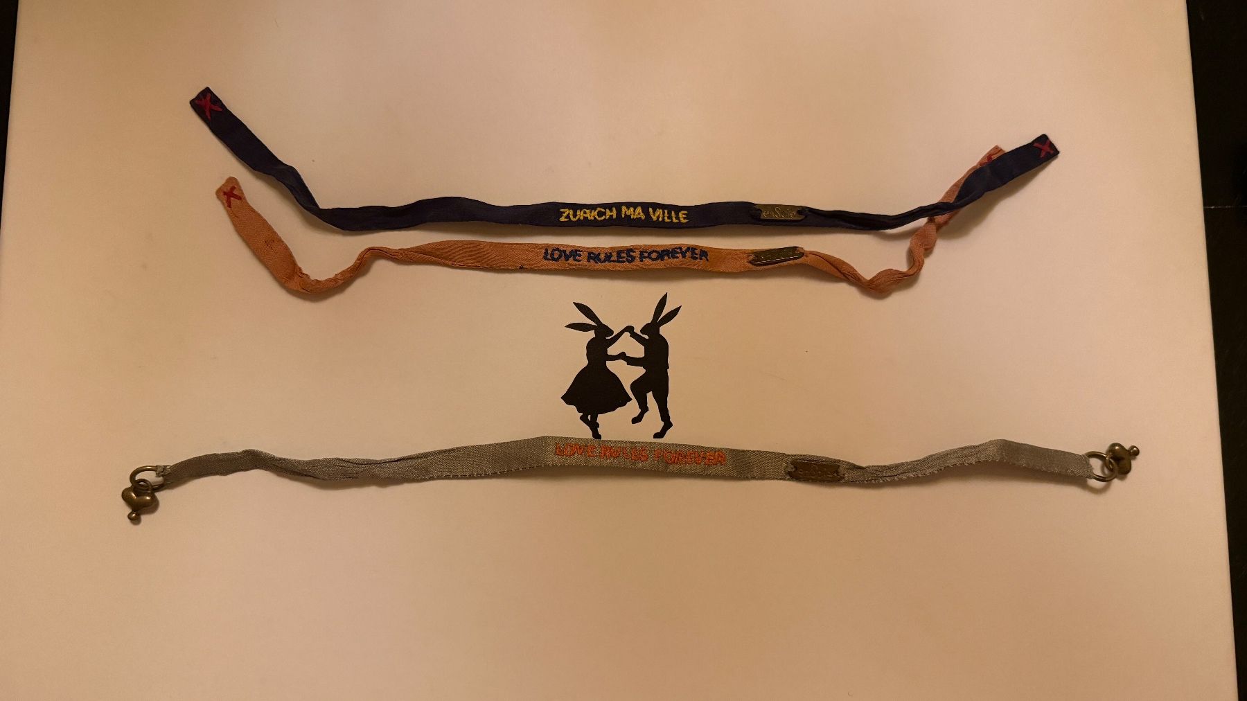 Ensoie Bracciali & Braccialetti: En Soie Stoffarmbänder – Usato da Zürich venduto da pre_vy7t 1