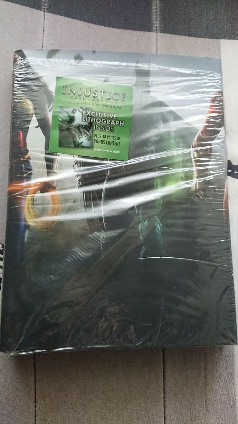 Sony Giochi: Injustice Gods among us guide collector – Nuovo e nell'imballaggio originale da Cugy VD venduto da Twinsen93