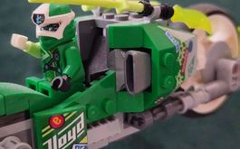 LEGO Ninjago Lloyd Motorrad mit Figur  Zustand gebraucht 