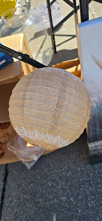 Tutte le decorazioni: Papierlampions – Usato da Rickenbach LU venduto da jess8421