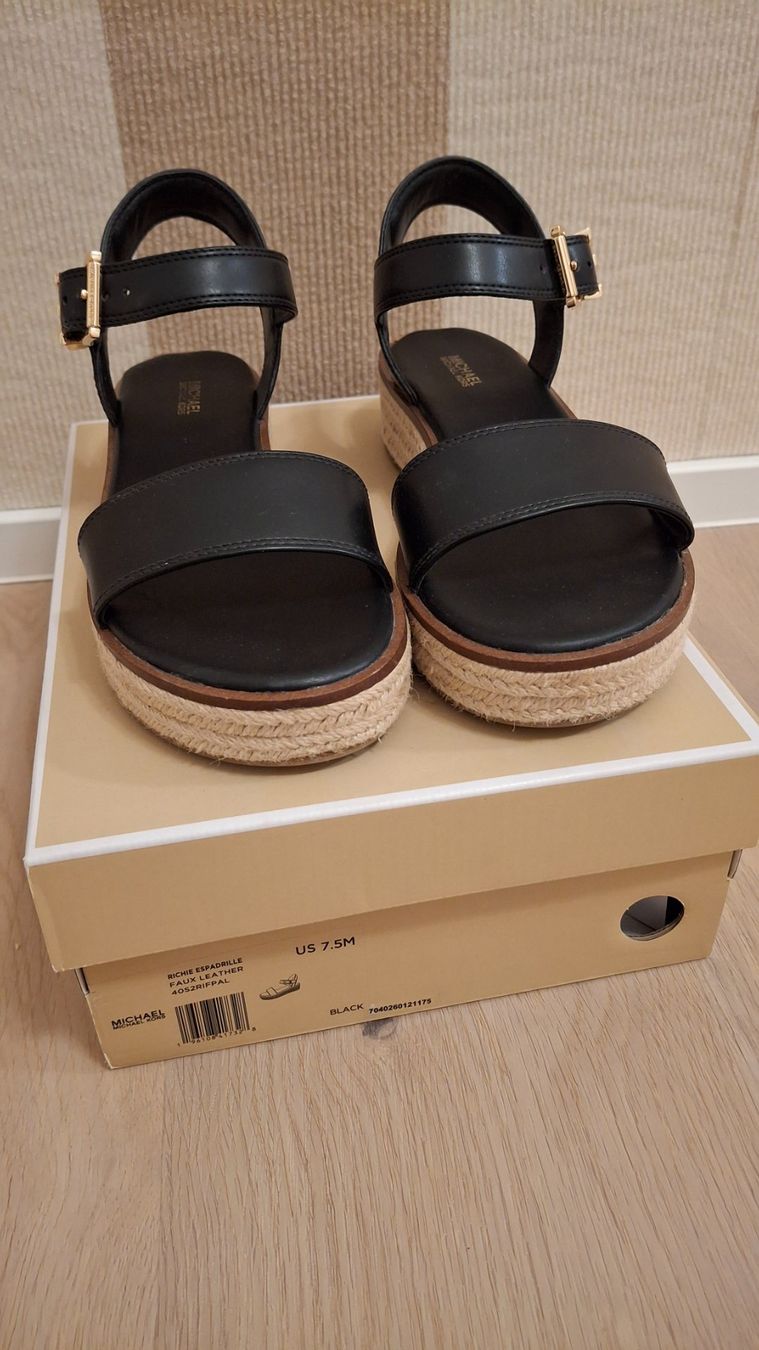 Michael Kors Chaussures femmes: Michael kors Richie Espadrille Sandalen – D'occasion à Villigen par thr_dkb8 3