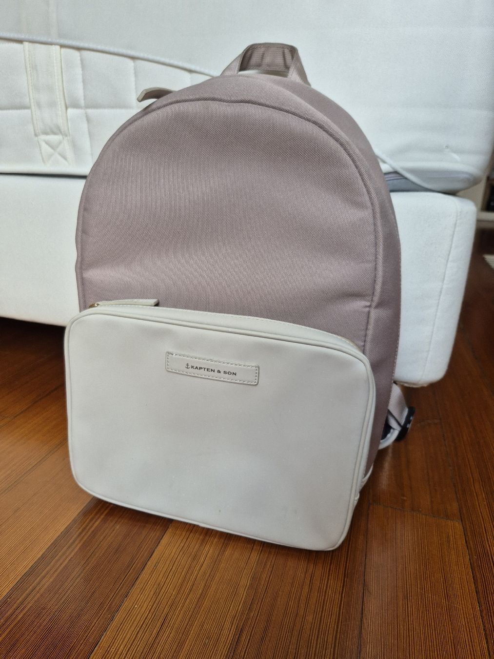 Kapten & Son Rucksäcke: Sac à dos Kapten & Son Vardo muted clay sprinkled – Gebraucht aus Lausanne von claire1401