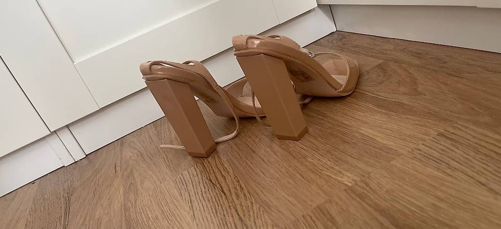 Scarpe da donna: High Heels in Grösse 39 – Usato da Abtwil SG venduto da Allyv 1