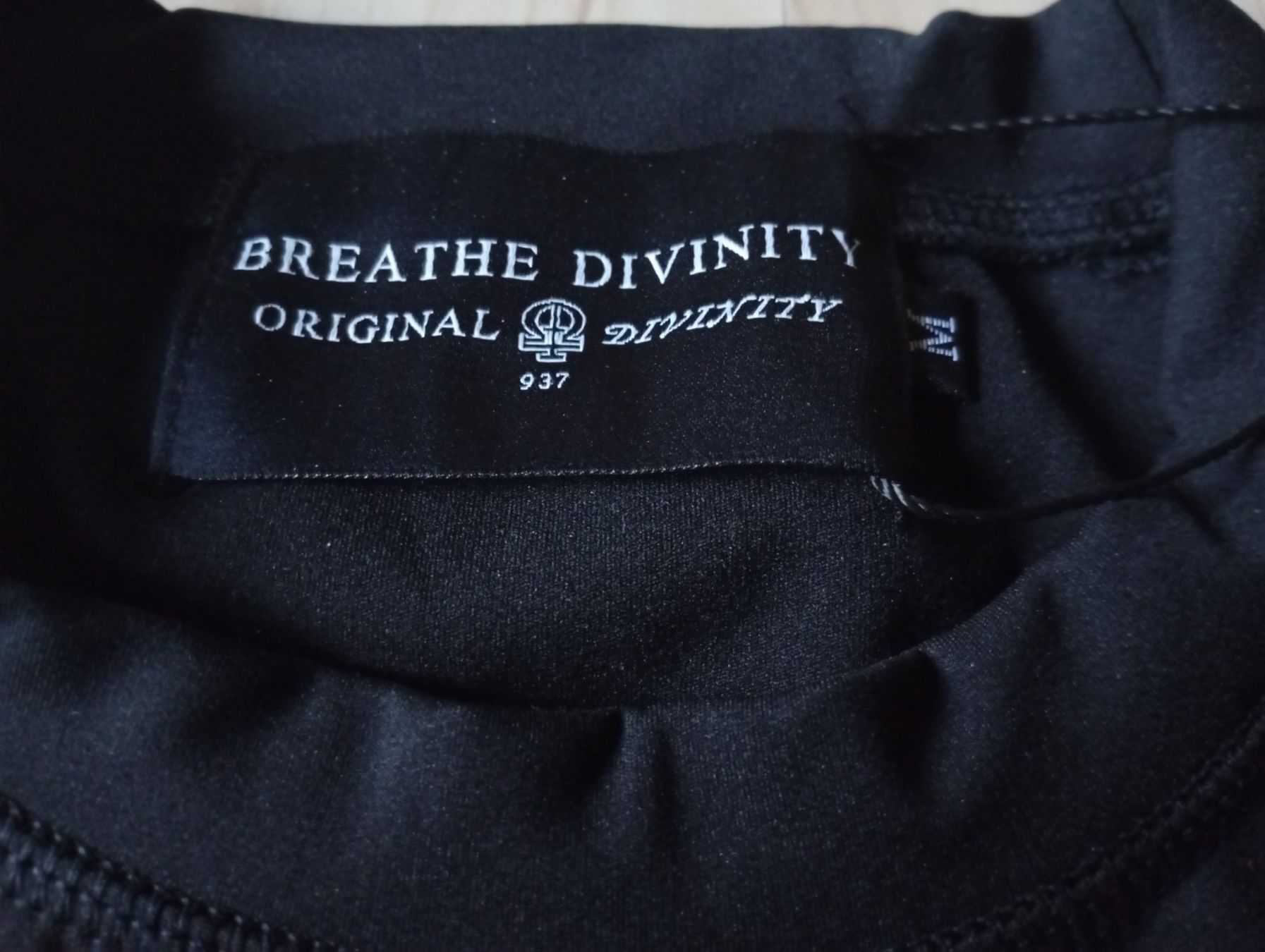T-shirt: Original Breathe Divinity T-Shirt / M – Usato da Bassersdorf venduto da kira.grossmann 2