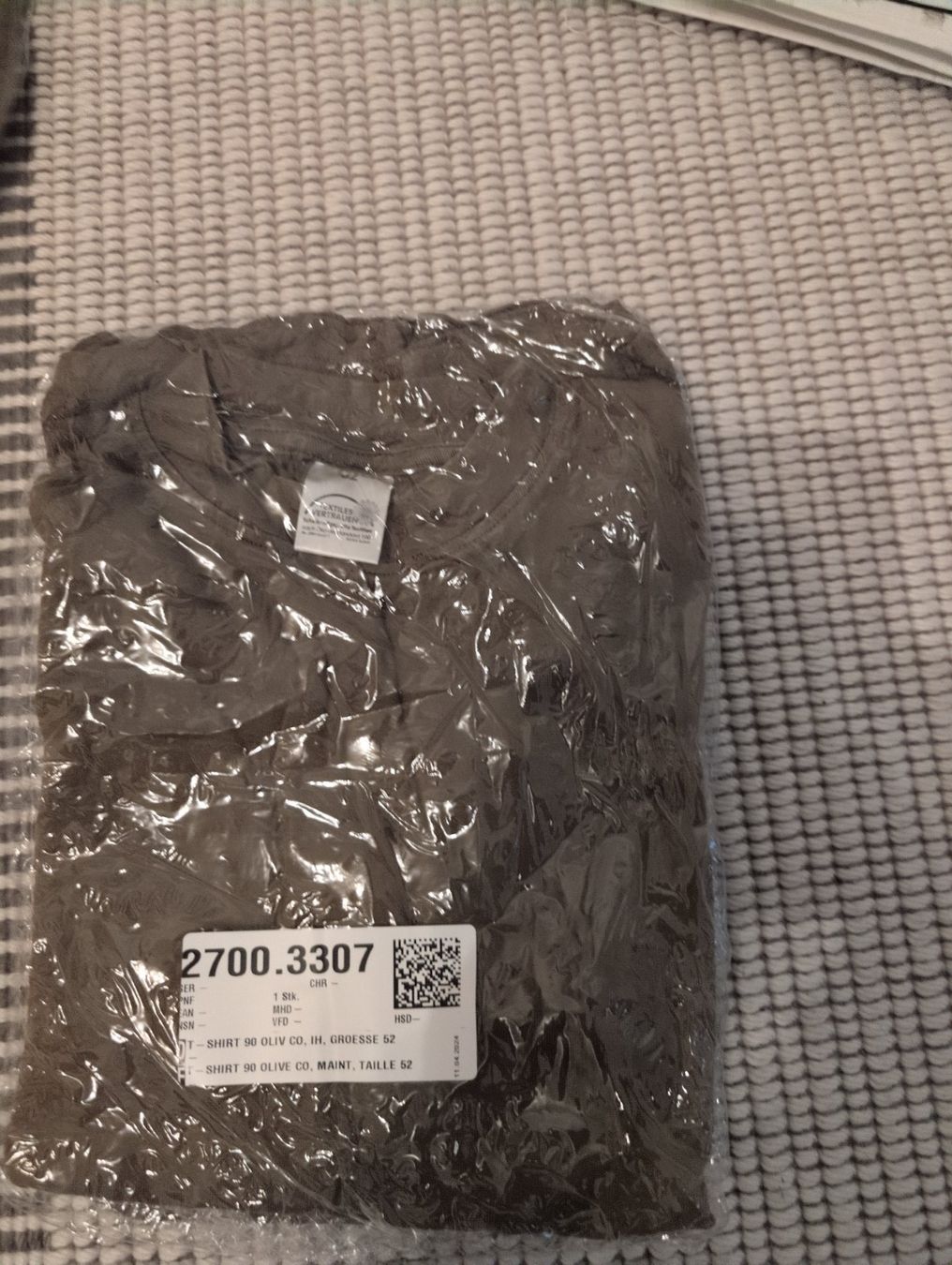 Schweizer Armee T-shirt: 2x Militärrollshirt Grösse 52 – Nuovo e nell'imballaggio originale da Wallisellen venduto da cor_d9k5