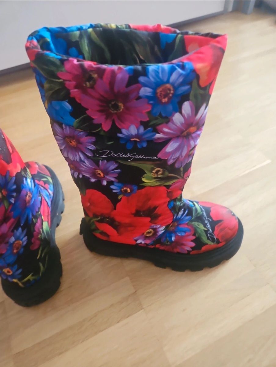 Dolce & Gabbana Scarpe per ragazze: Stiefel für Mädchen "Dolce & Gabbana" – Usato da Luzern venduto da Dan_8m79 2