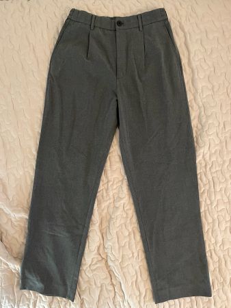 Uniqlo - Pleated Wide Trousers (Grey)