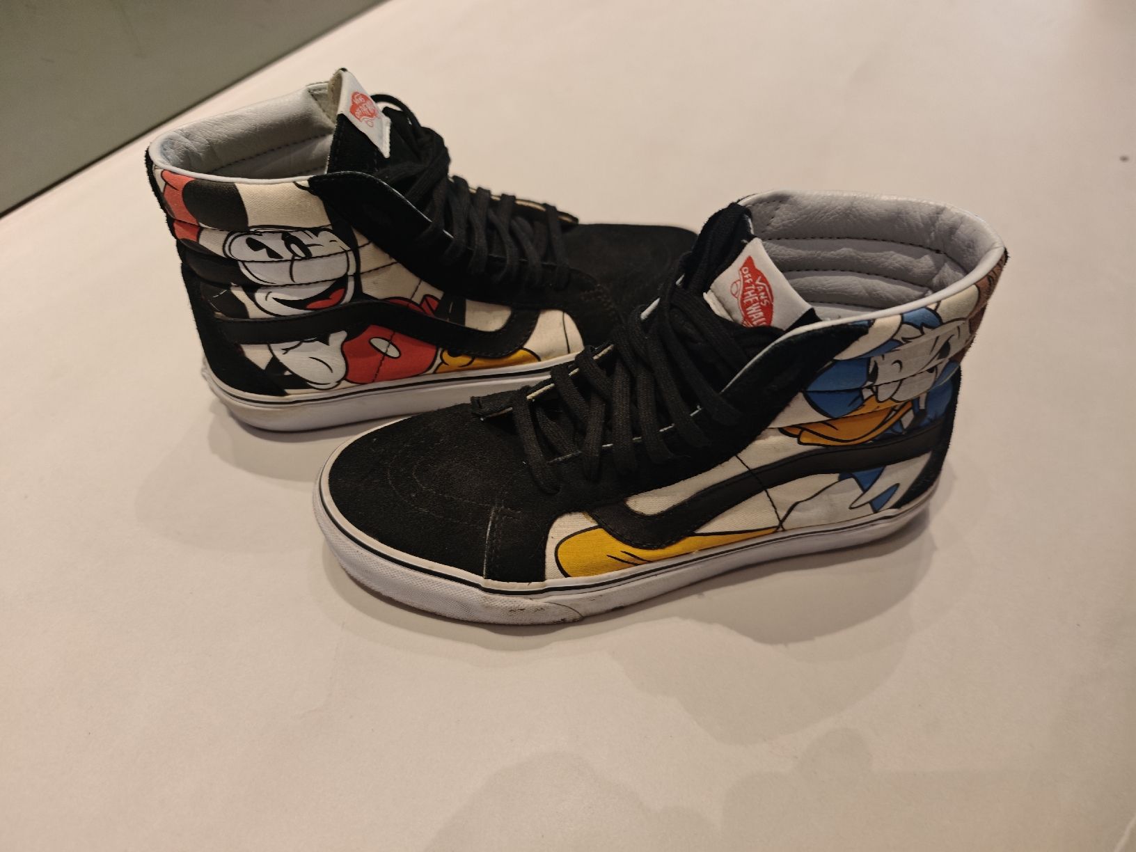 Vans Scarpe da uomo: Vans Sk8 Hi Disney, Grösse 43 – Usato da Zürich venduto da TrueTrade