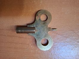 Clef double pour pendulette ou pendule d'officier 4,50/1,20